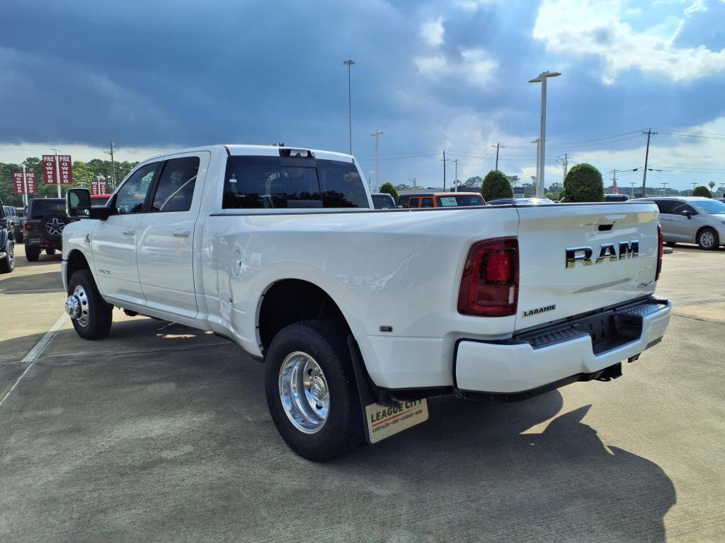 New 2026 RAM 3500 Laramie w/ Max Tow Package image 2