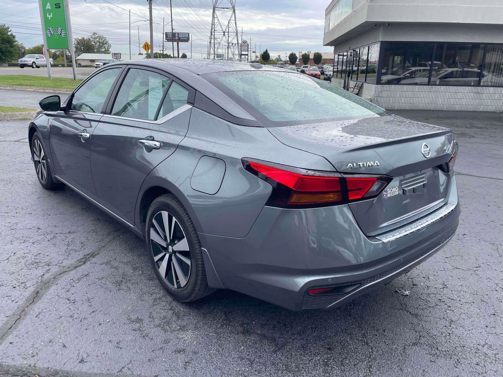 Used 2022 Nissan Altima 2.5 SV image 3