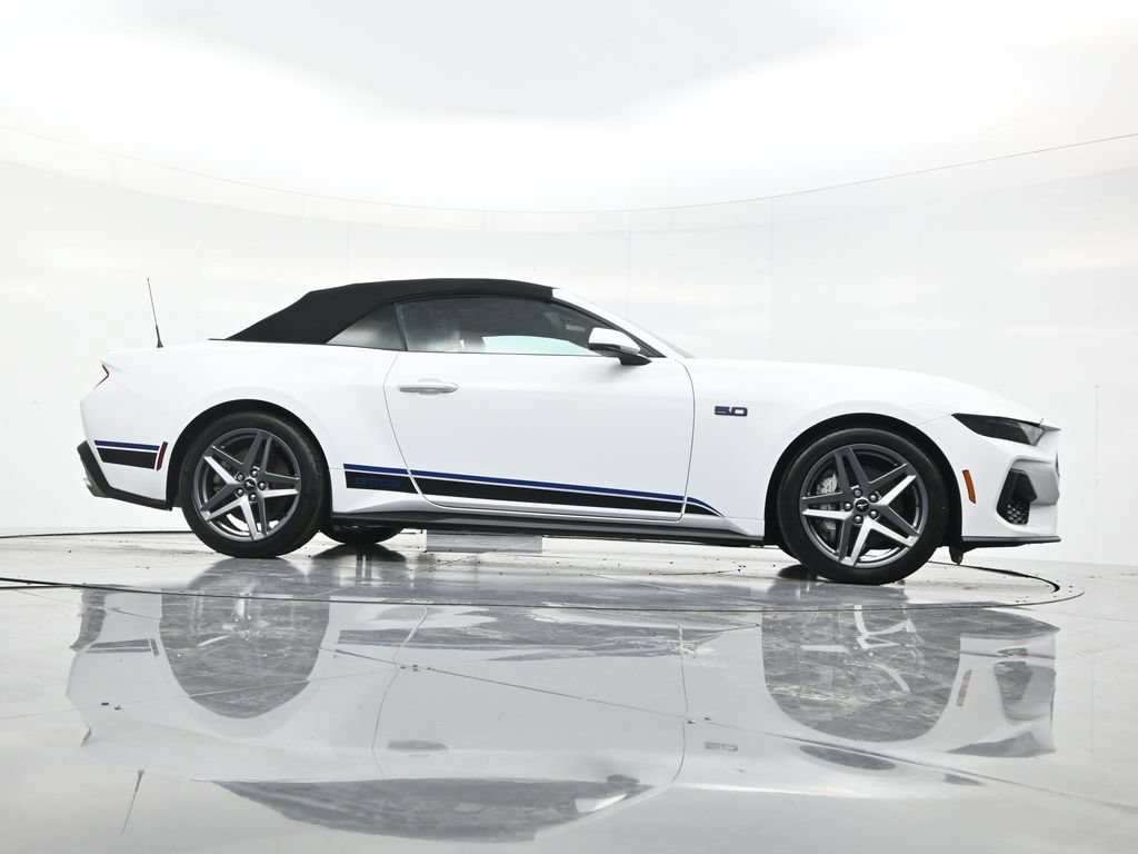 Used 2025 Ford Mustang GT Premium RWD image 40