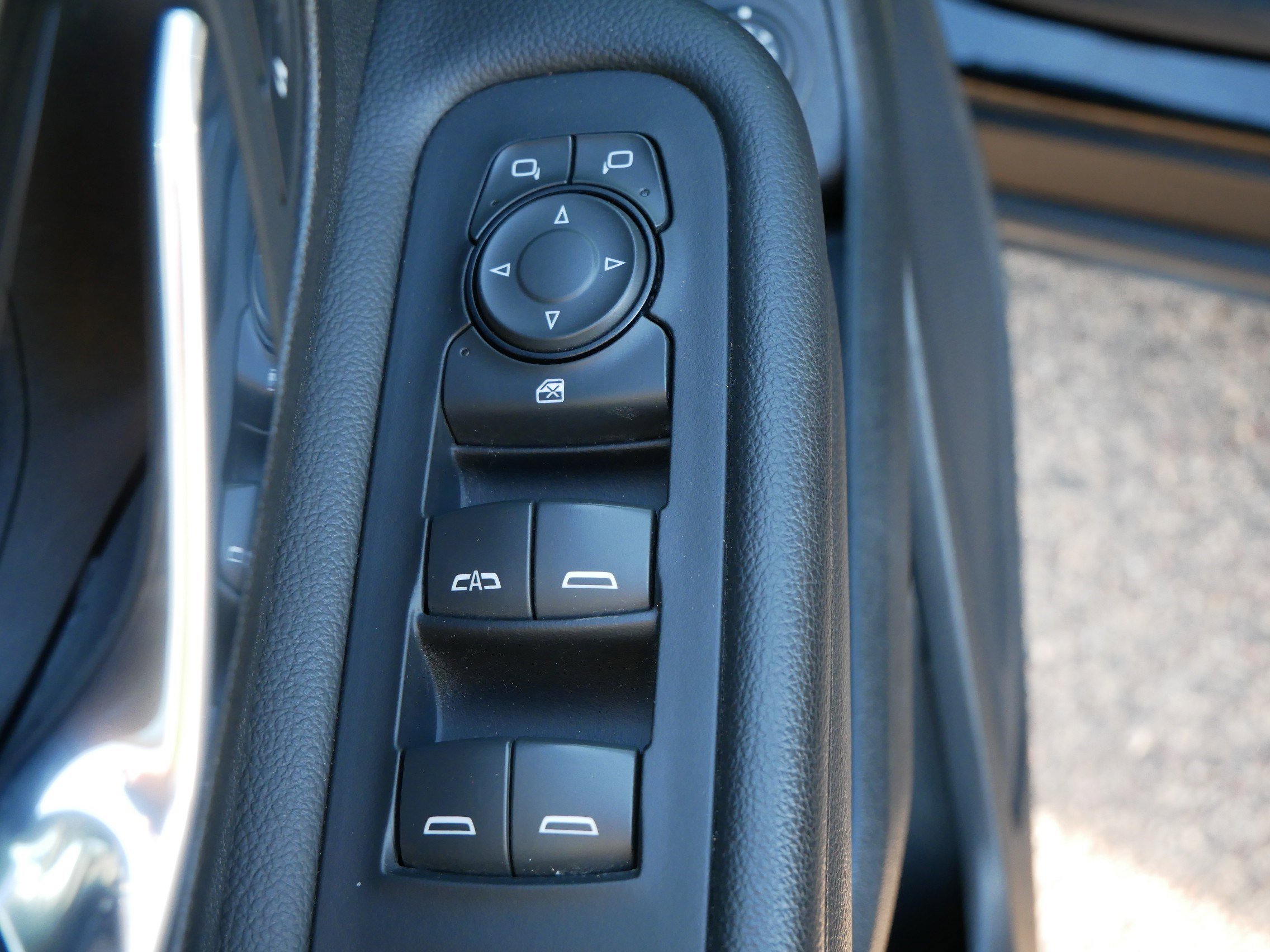 Used 2023 GMC Terrain SLT image 19