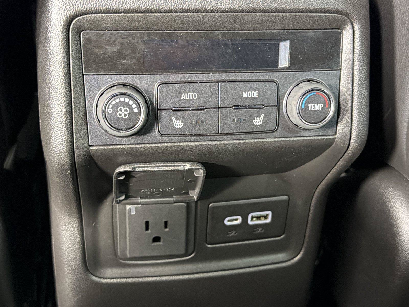 Certified 2023 GMC Acadia SLT w/ Elevation Edition FWD image 22