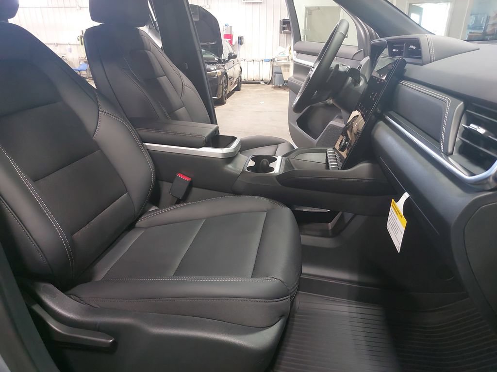 New 2026 GMC Terrain Elevation w/ Elevation Premium Package FWD image 10