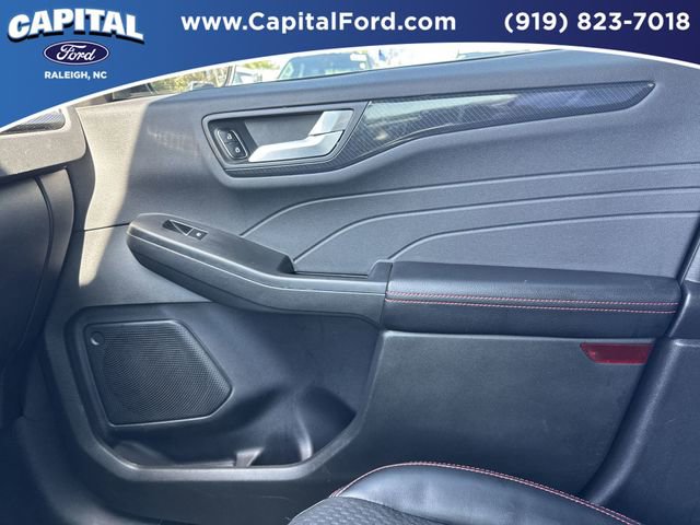 Used 2023 Ford Escape ST-Line w/ Tech Pack #1 AWD/4WD image 31