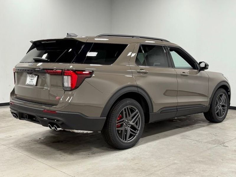 New 2026 Ford Explorer ST image 12