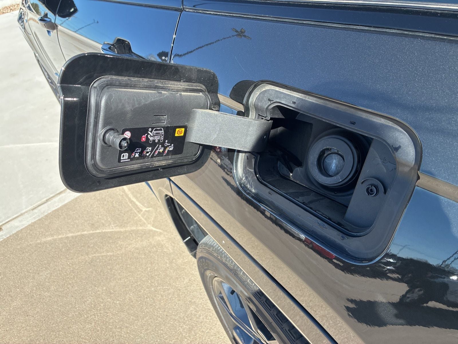 Used 2024 Jeep Grand Cherokee Limited 4xe image 14