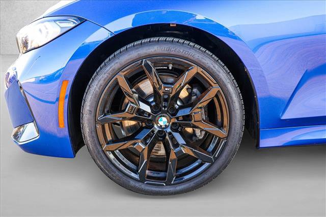 Used 2025 BMW 330i xDrive Sedan w/ M Sport Package image 9