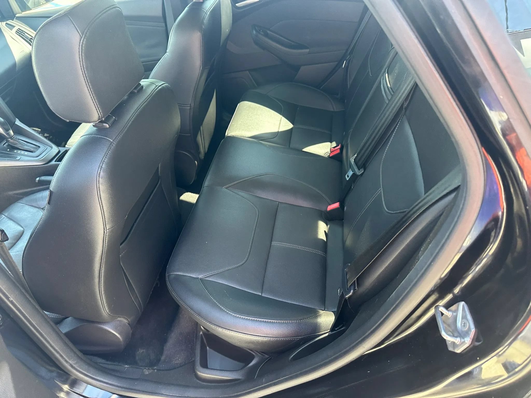 Used 2016 Ford Focus SE w/ Equipment Group 201A FWD image 43