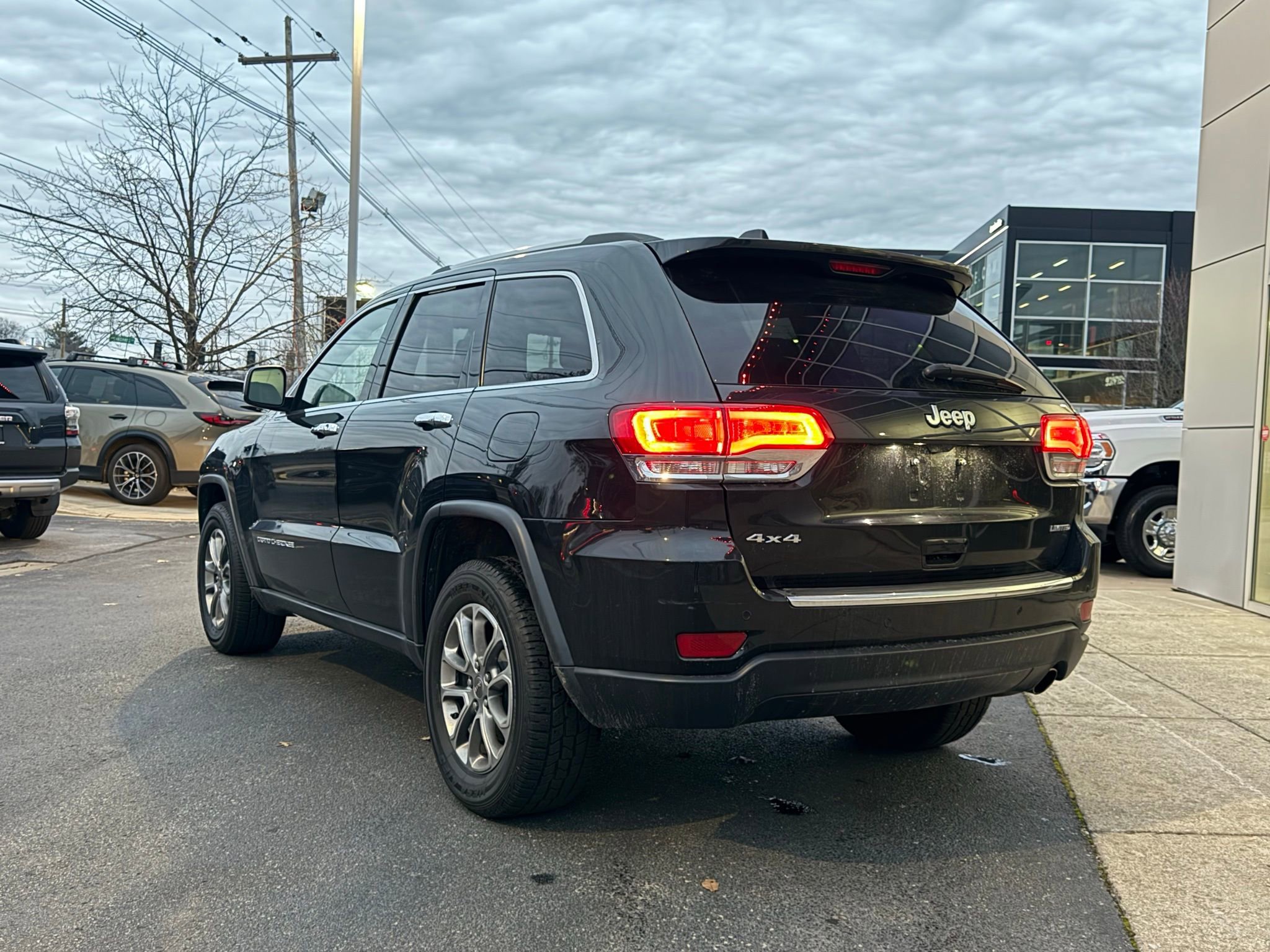 Used 2015 Jeep Grand Cherokee Limited image 3