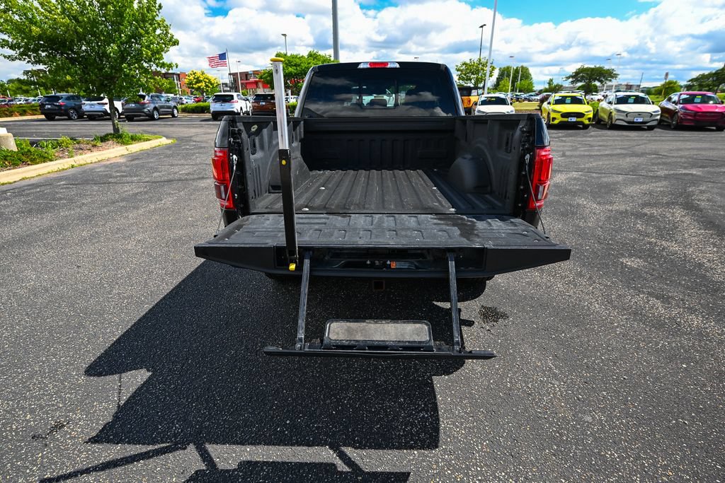 Used 2017 Ford F150 Lariat w/ Equipment Group 502A Luxury AWD/4WD image 16