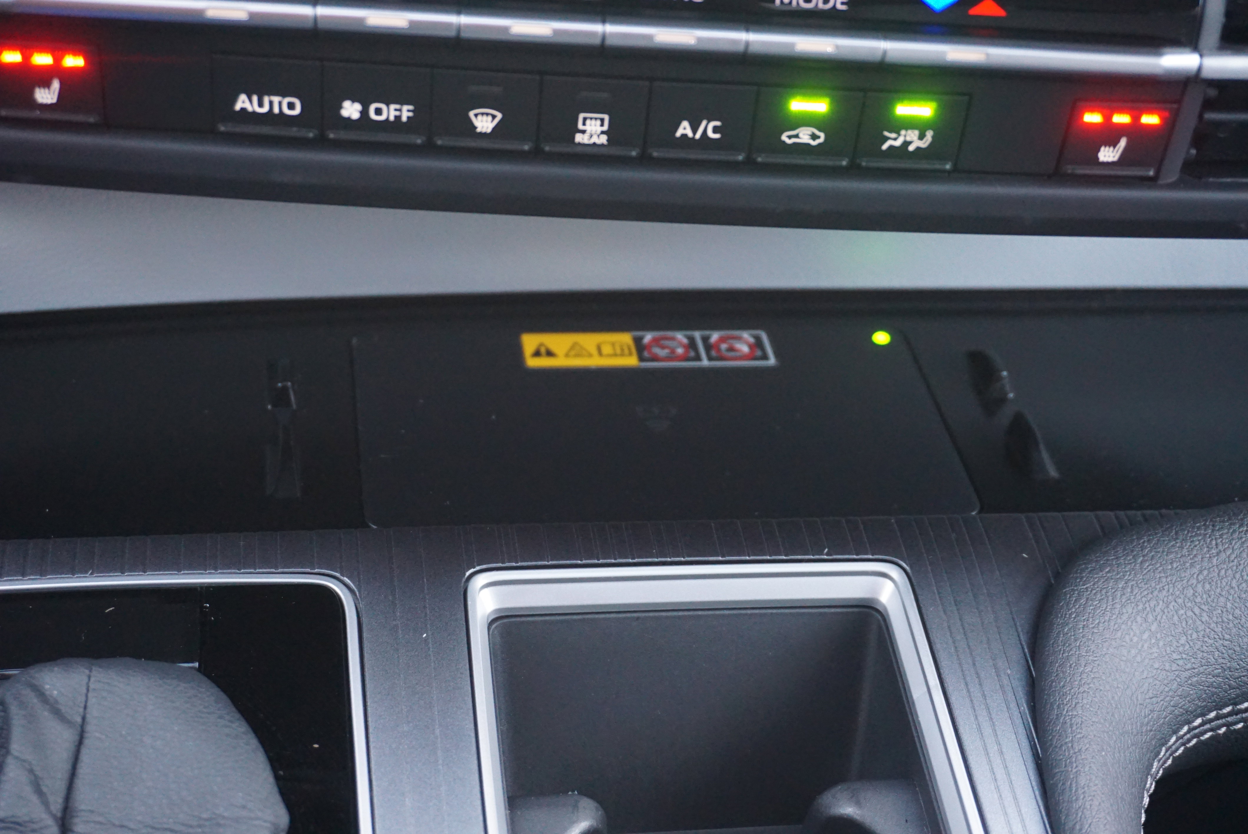 Used 2025 Toyota Sienna XLE image 15