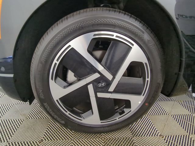 New 2026 Hyundai Ioniq 9 Calligraphy image 16