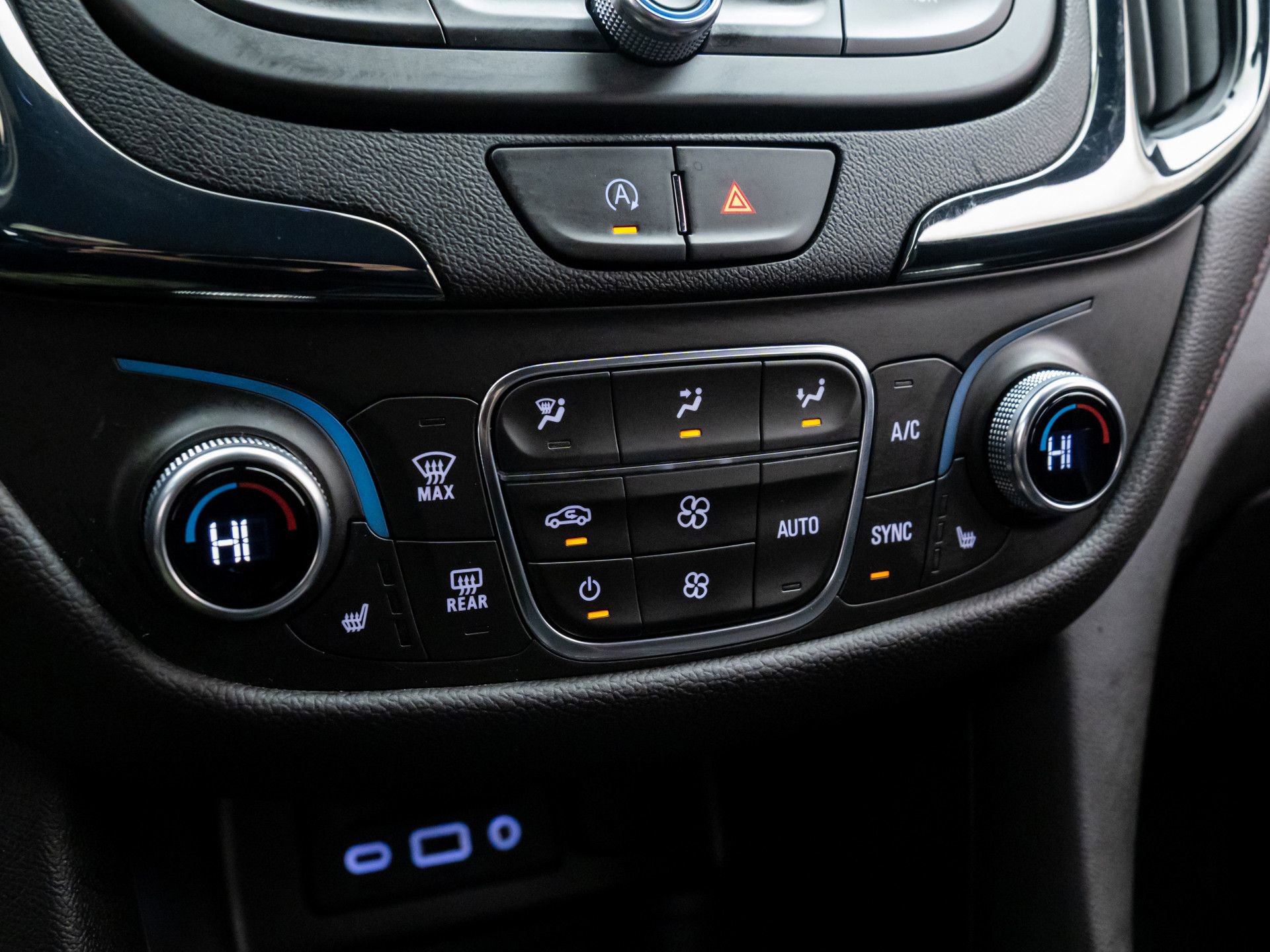 Used 2024 Chevrolet Equinox RS image 20