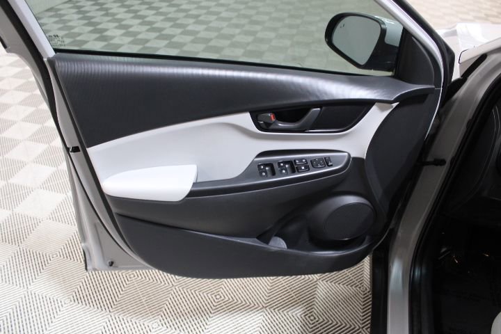 Used 2023 Hyundai Kona SEL image 15