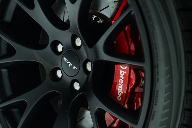 Used 2015 Dodge Challenger SRT Hellcat RWD image 22