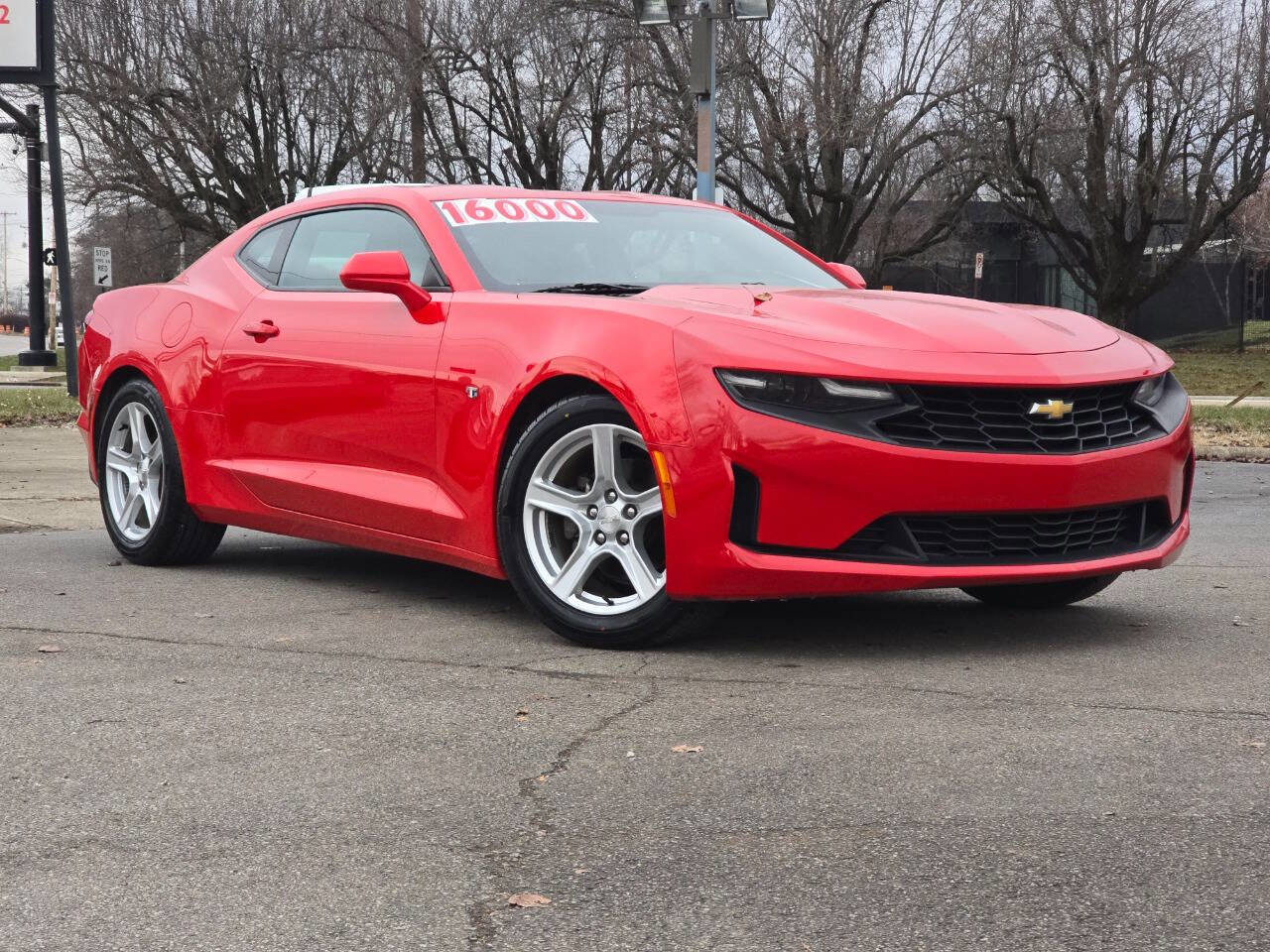 Used 2019 Chevrolet Camaro LT image 2