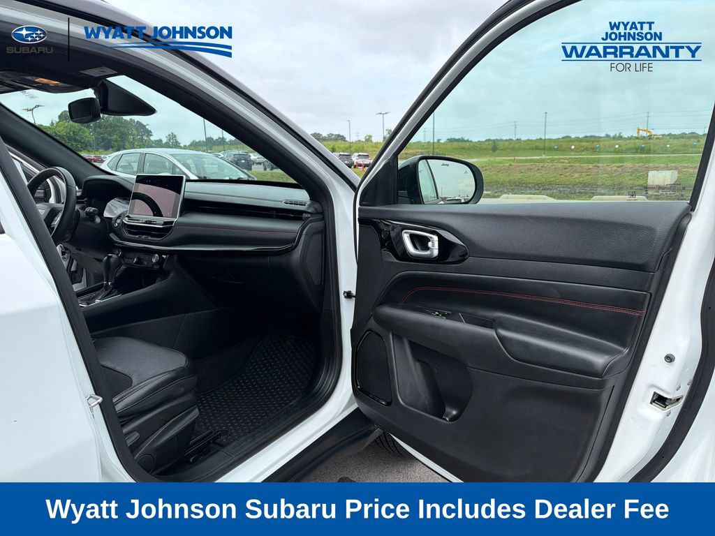 Used 2023 Jeep Compass Trailhawk AWD/4WD image 27