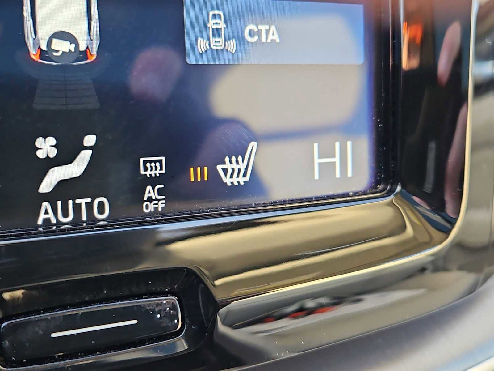 Used 2020 Volvo XC60 T6 Momentum w/ Protection Package Premier image 21