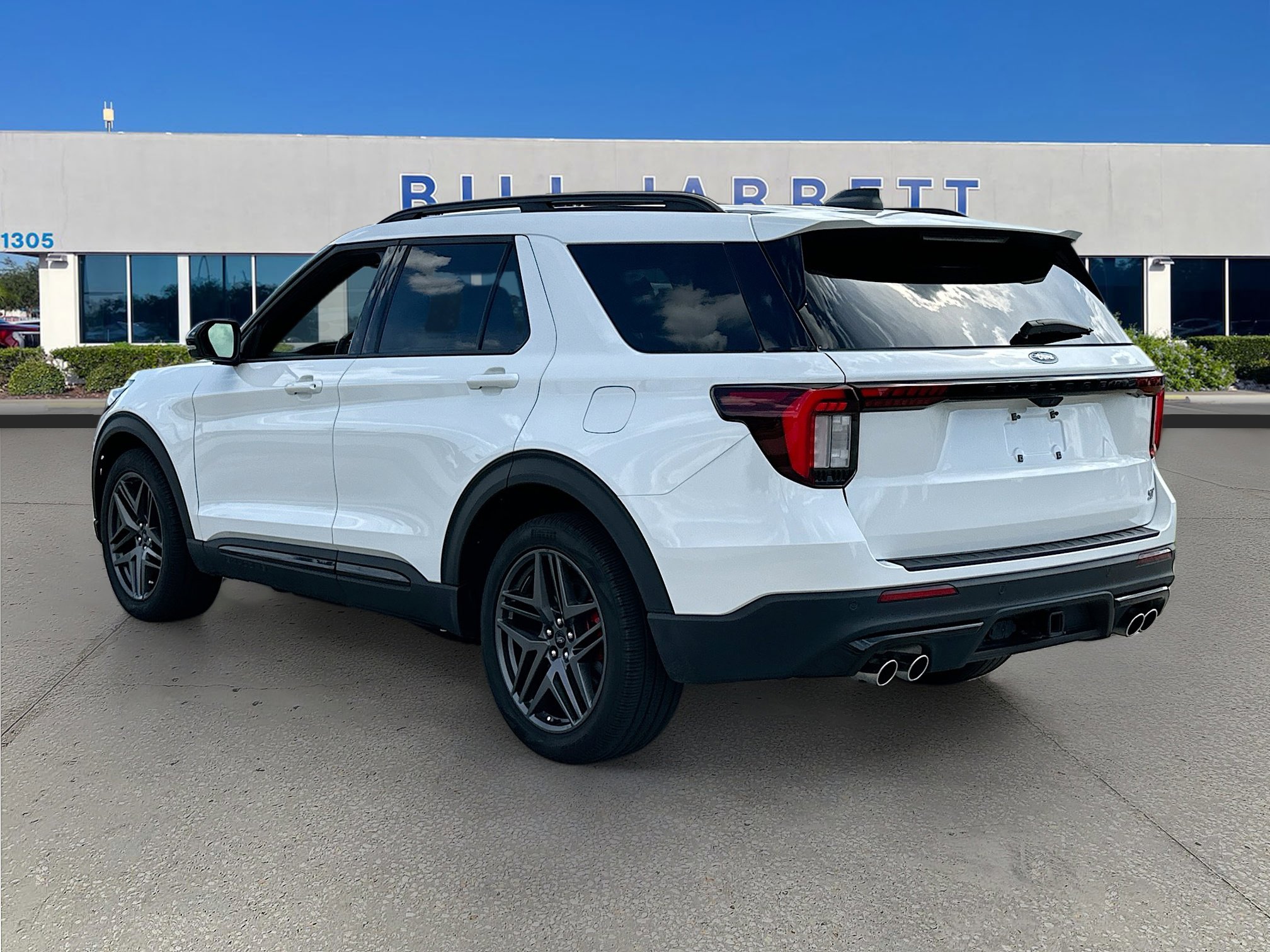 Certified 2025 Ford Explorer ST AWD/4WD image 5