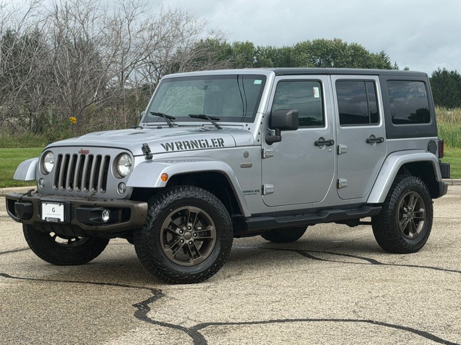 Used 2016 Jeep Wrangler Unlimited Sahara AWD/4WD image 3