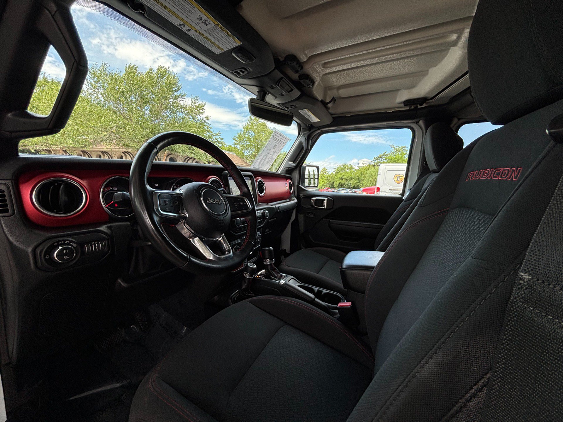 Used 2022 Jeep Gladiator Rubicon w/ LED Lighting Group AWD/4WD image 10