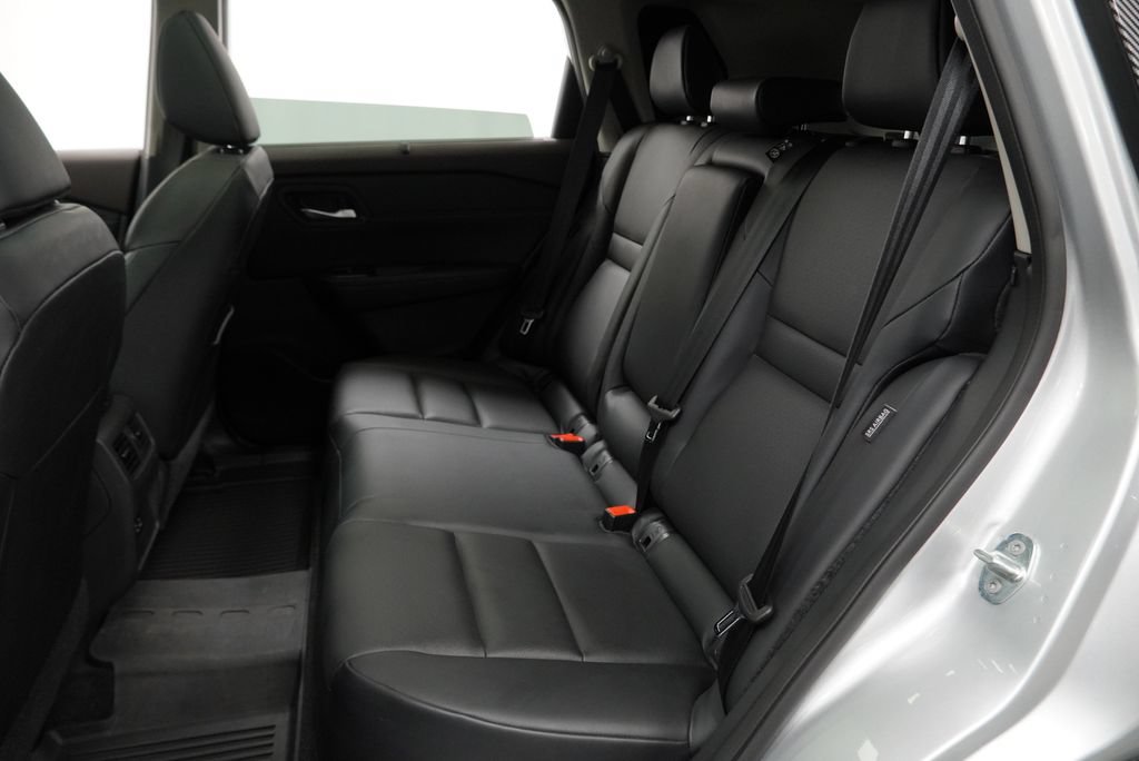 Used 2023 Nissan Rogue SV w/ SV Premium B Package AWD/4WD image 32