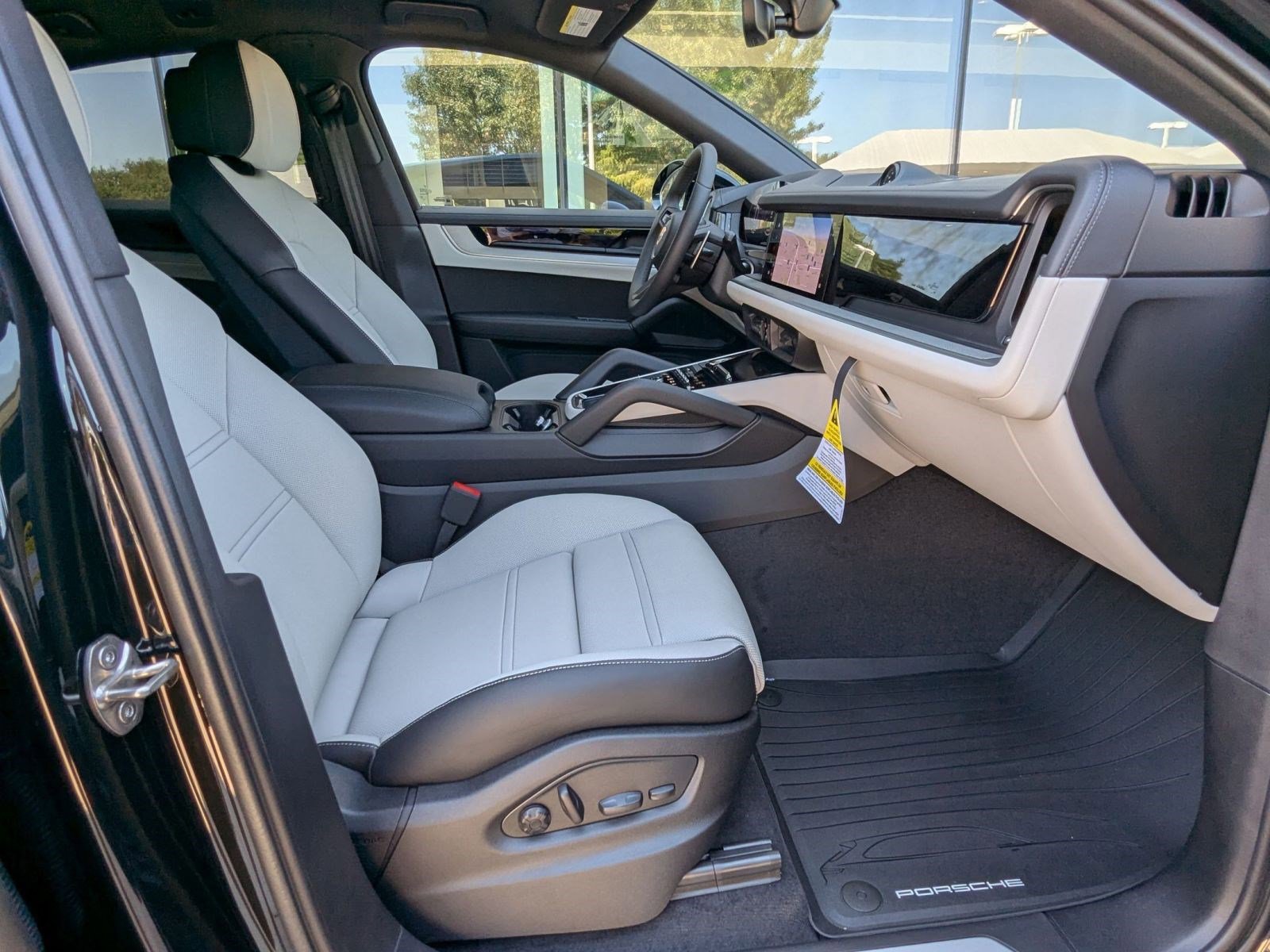 New 2026 Porsche Cayenne E-Hybrid image 25