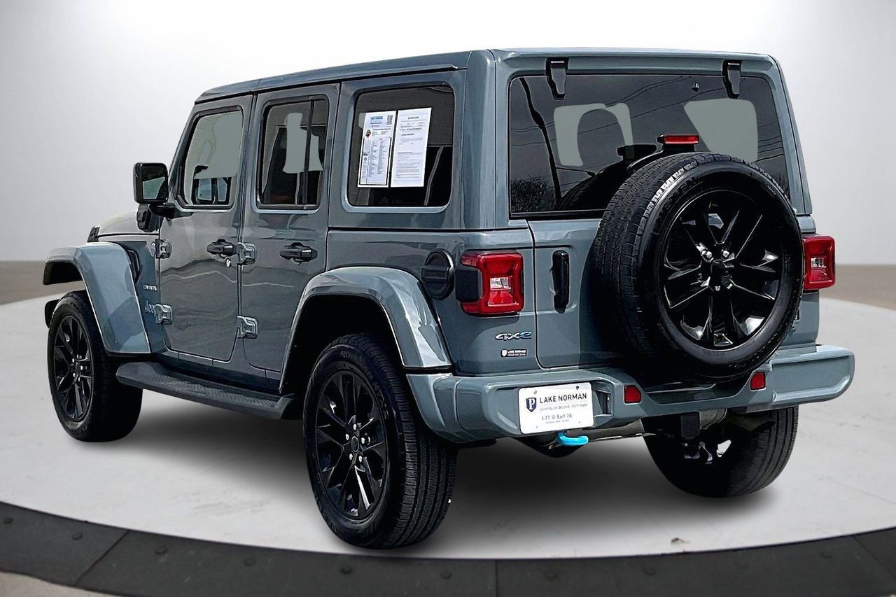 Used 2024 Jeep Wrangler Unlimited Sahara image 7