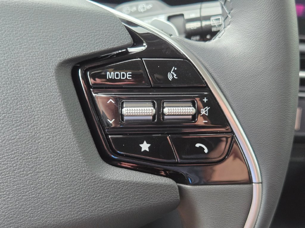 New 2026 Kia Niro EX FWD image 24