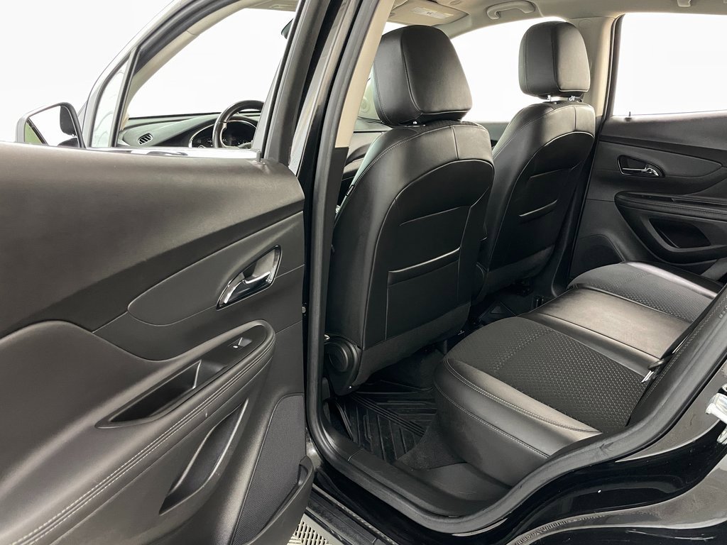 Certified 2022 Buick Encore Preferred w/ Safety Package image 40