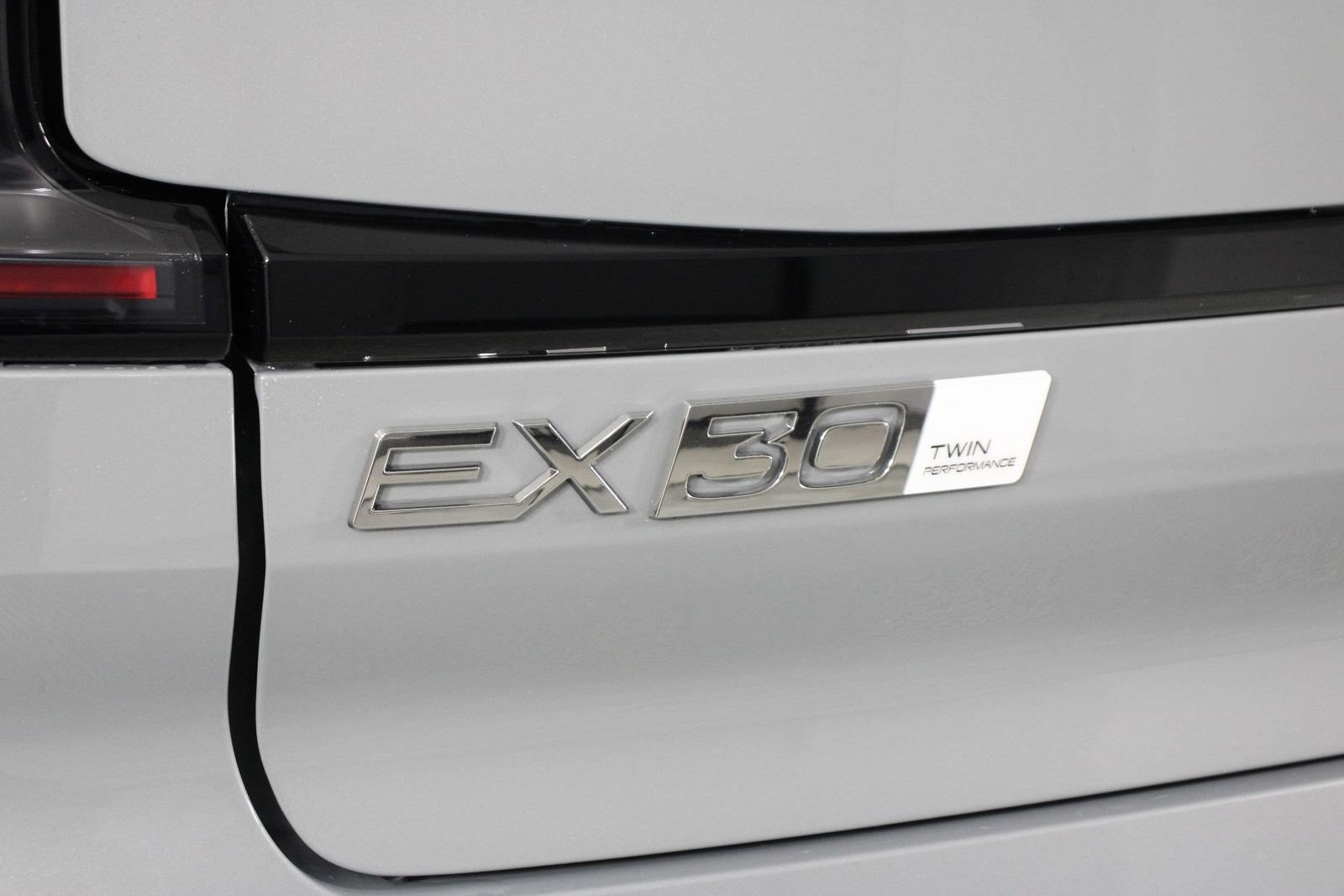 New 2026 Volvo EX30 Plus AWD/4WD image 15