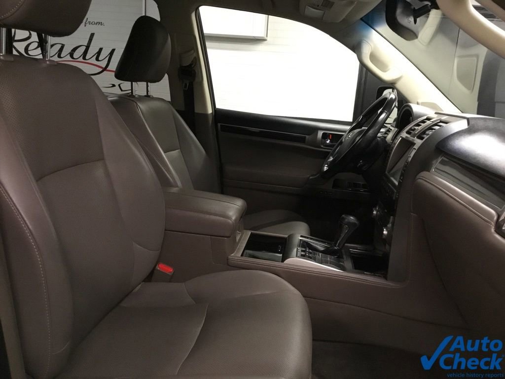 Used 2018 Lexus GX 460 w/ Navigation Package image 34