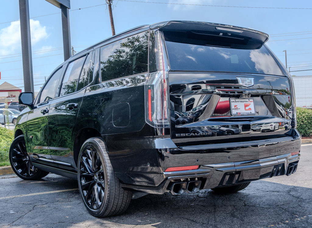 Used 2025 Cadillac Escalade V w/ LPO, ONYX Package AWD/4WD image 27