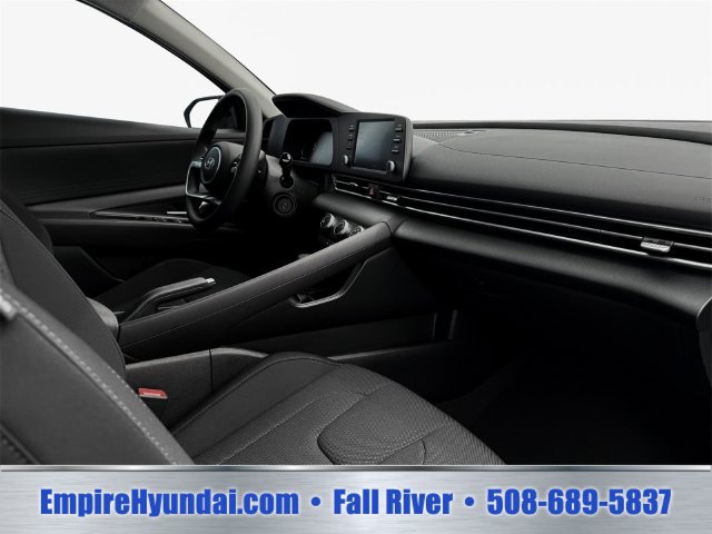 Used 2025 Hyundai Elantra SE FWD image 15
