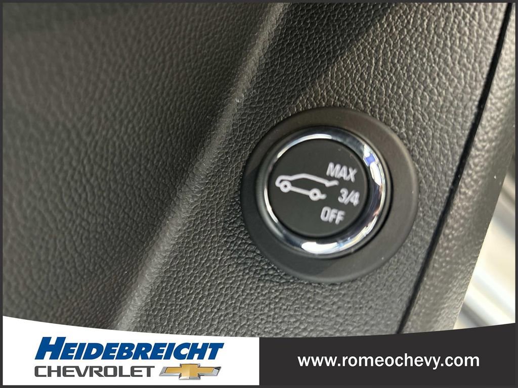 Used 2023 Chevrolet Traverse Premier w/ LPO, Floor Liner Package AWD/4WD image 30
