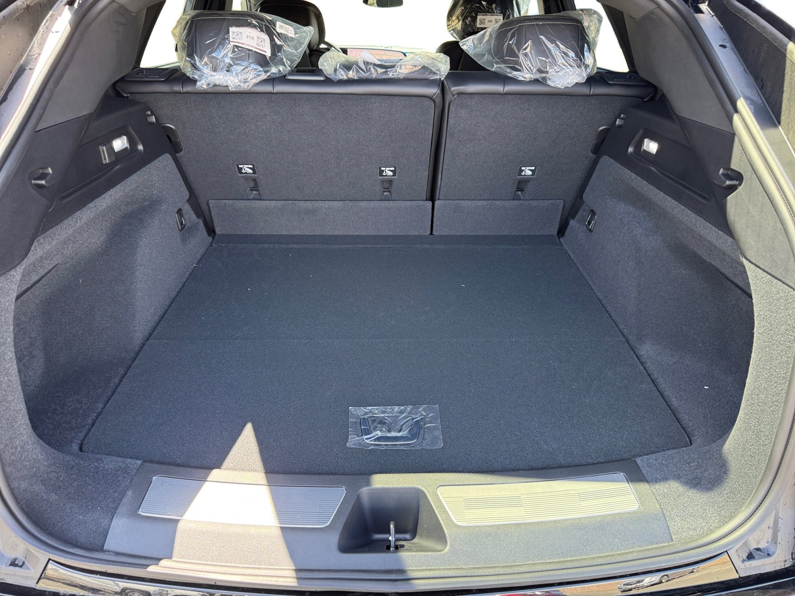 New 2025 Cadillac Lyriq Sport image 17