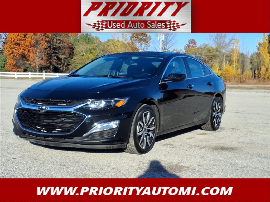 Used 2024 Chevrolet Malibu RS FWD image 1