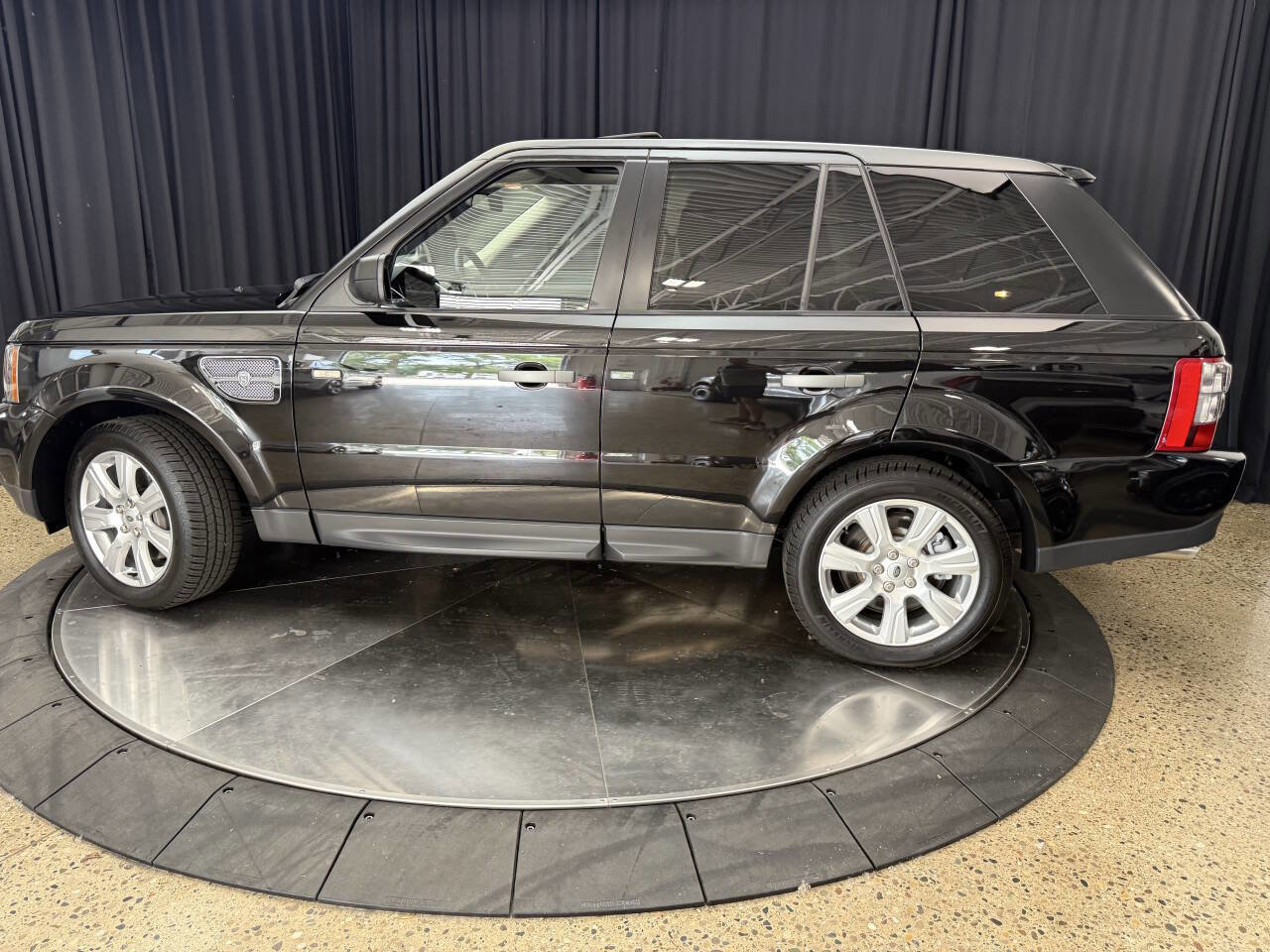 Used 2009 Land Rover Range Rover Sport Supercharged image 4