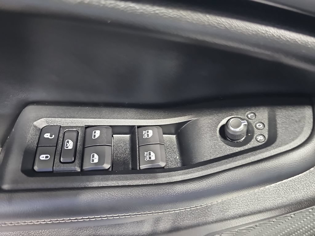 Used 2023 Jeep Grand Cherokee Altitude AWD/4WD image 27