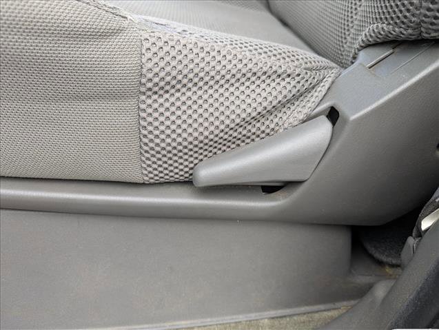 Used 2015 Nissan Frontier SV RWD image 11