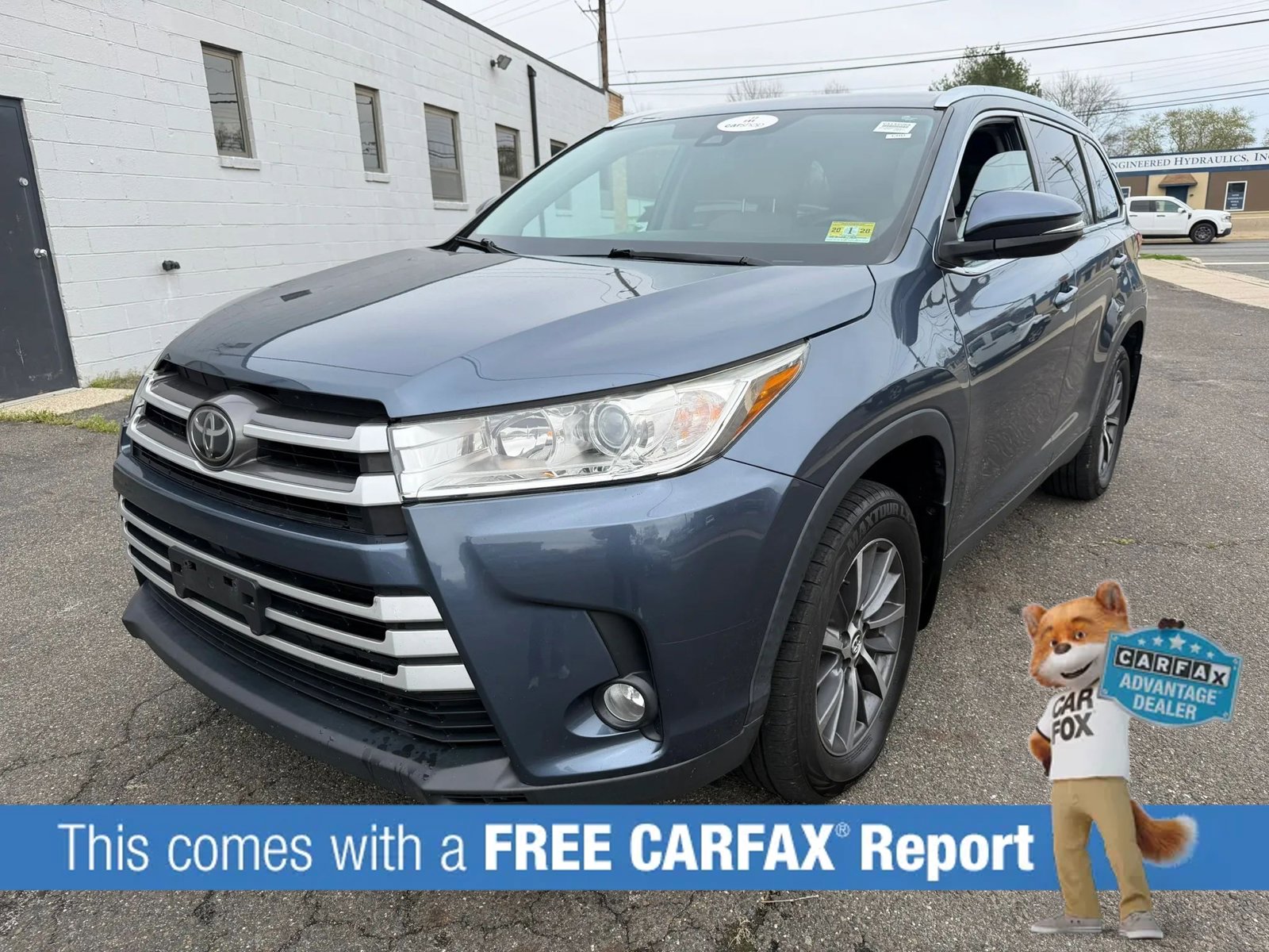 Used 2019 Toyota Highlander XLE AWD/4WD image 1