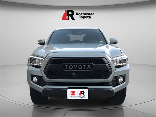 Used 2022 Toyota Tacoma TRD Off-Road w/ Technology Package image 2