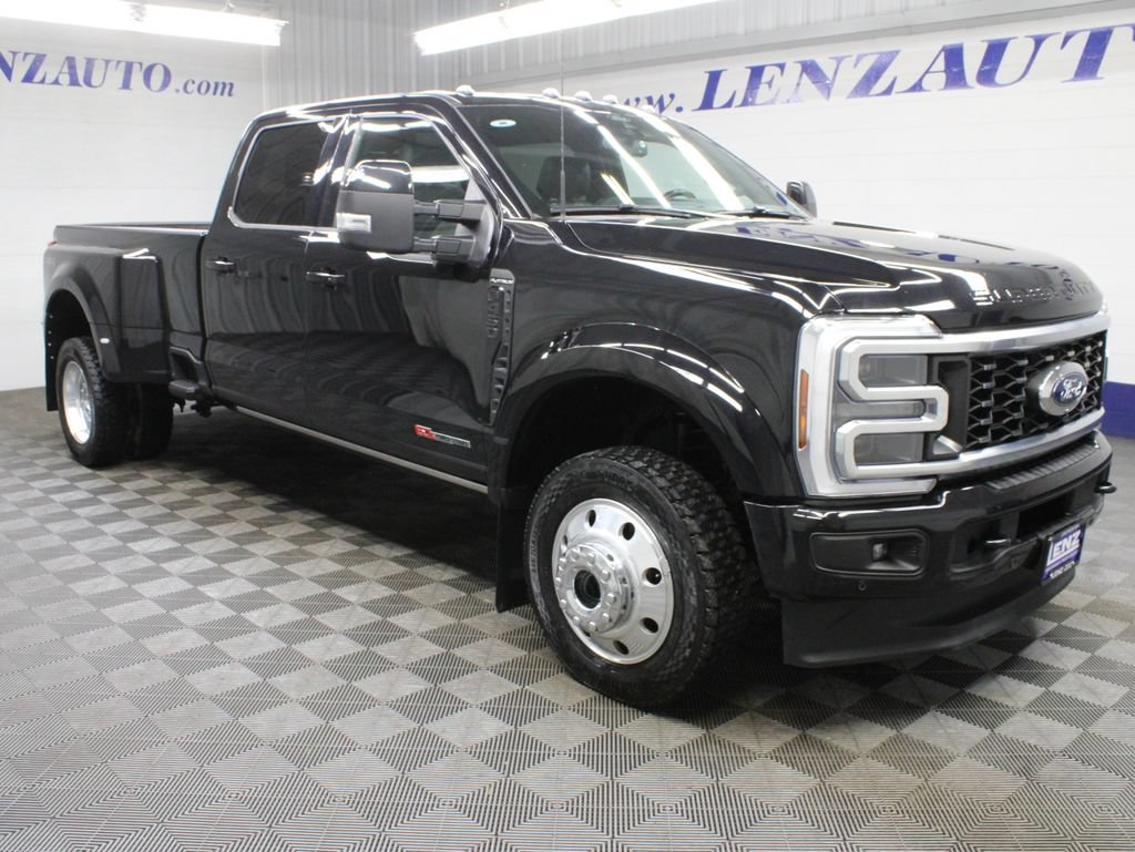Used 2025 Ford F450 Platinum AWD/4WD image 3