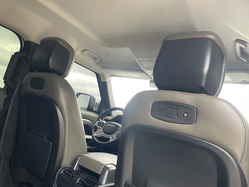 Used 2020 Land Rover Defender 110 SE AWD/4WD image 10