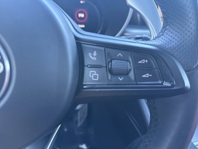 Used 2024 Alfa Romeo Stelvio Veloce image 16