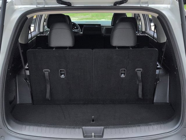Used 2025 Hyundai Santa Fe SEL FWD image 28