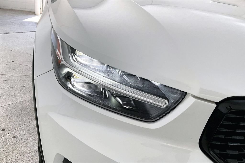 Used 2020 Volvo XC40 T5 R-Design w/ Protection Package Premier AWD/4WD image 32