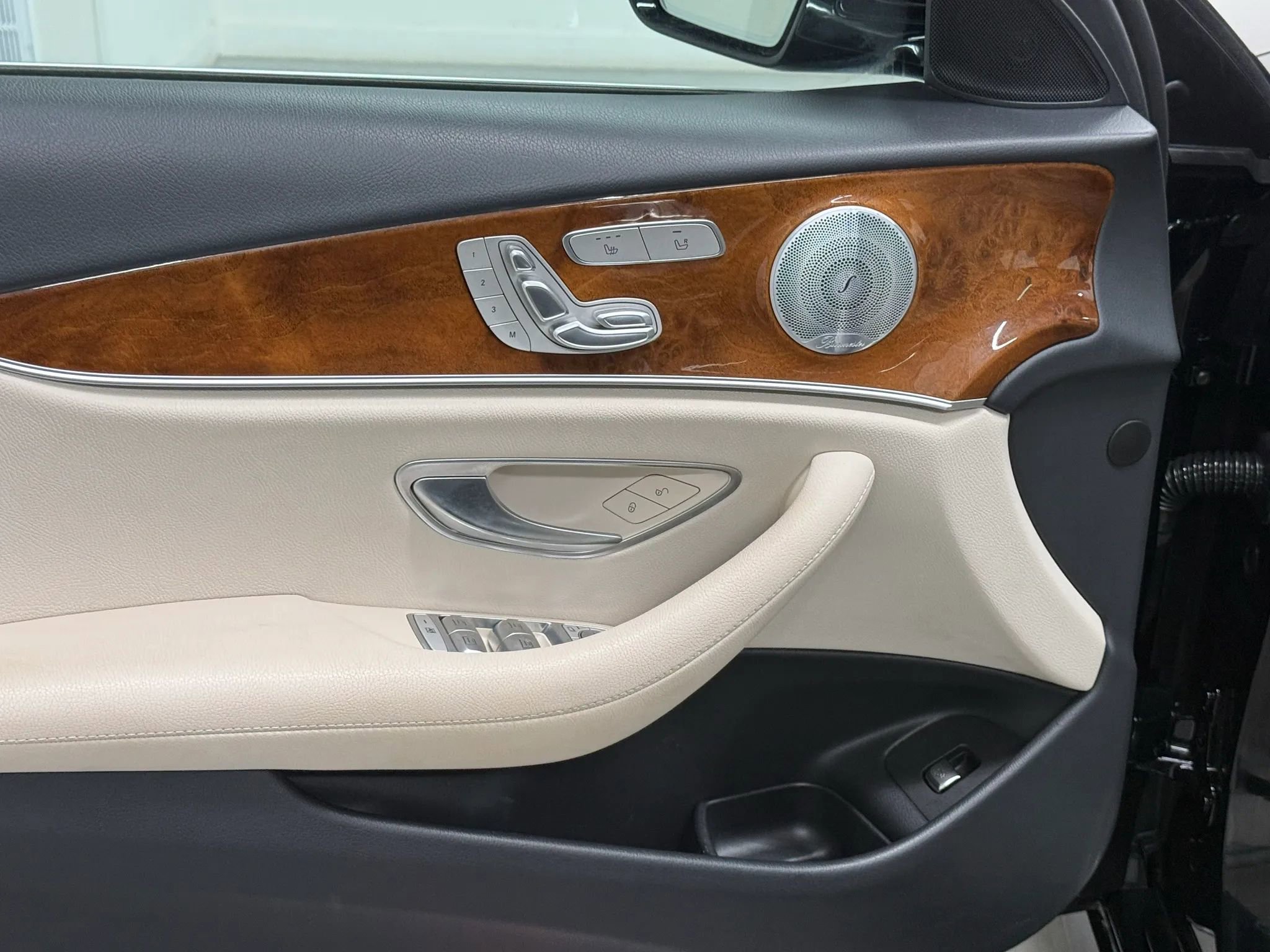 Used 2020 Mercedes-Benz E 450 4MATIC Wagon image 25