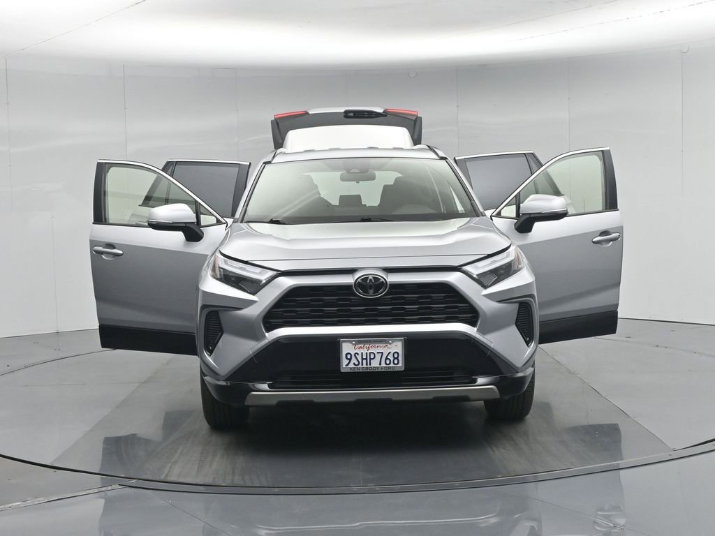 Used 2025 Toyota RAV4 SE AWD/4WD image 34