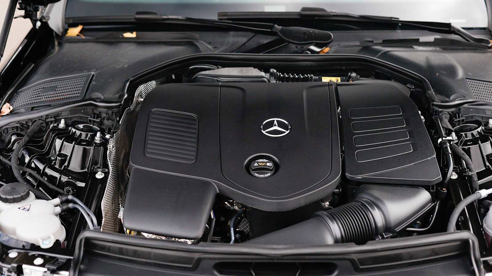 Used 2026 Mercedes-Benz C 300 4MATIC Sedan image 39