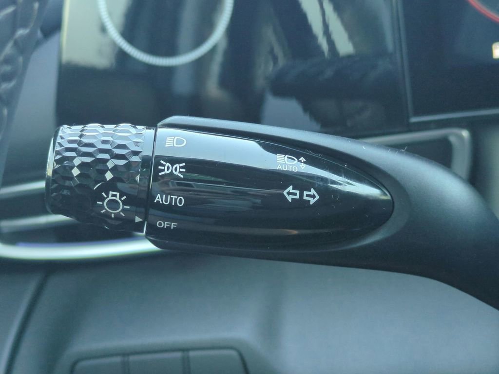 New 2026 Hyundai Elantra Limited image 29